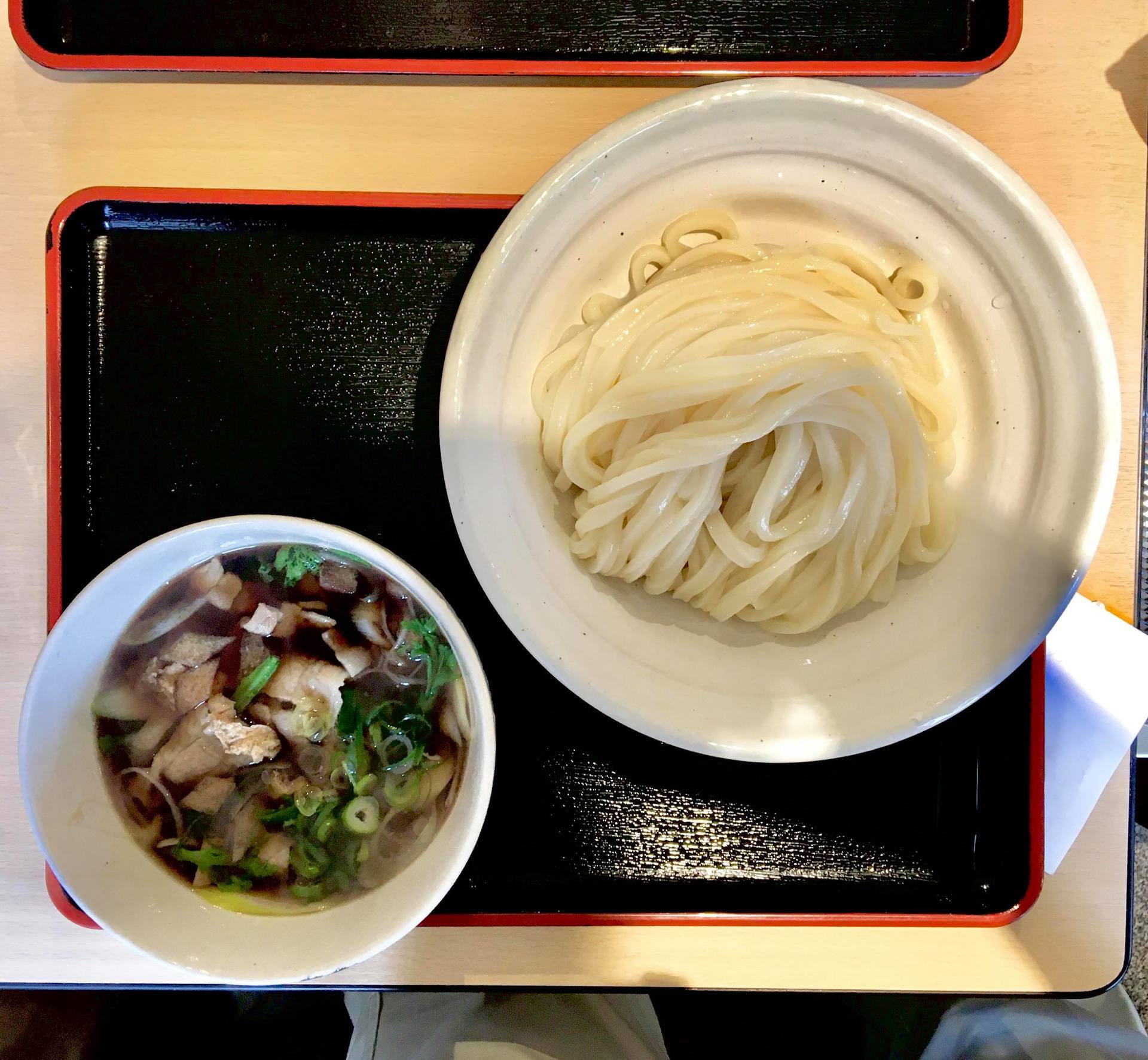 葛飾の立石あたりの 賞讃 でうどんを喰う くらしの編集舎